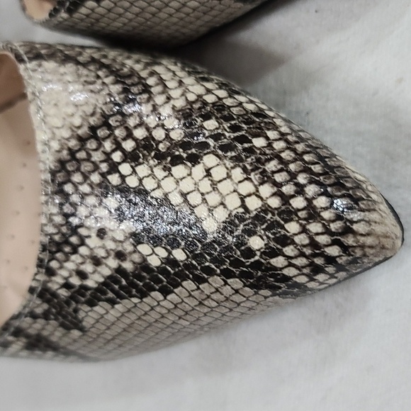 Forever Womens Ankle Strap Heels Faux Snakeskin  Black Tan Size 6 EUC - Picture 6 of 13